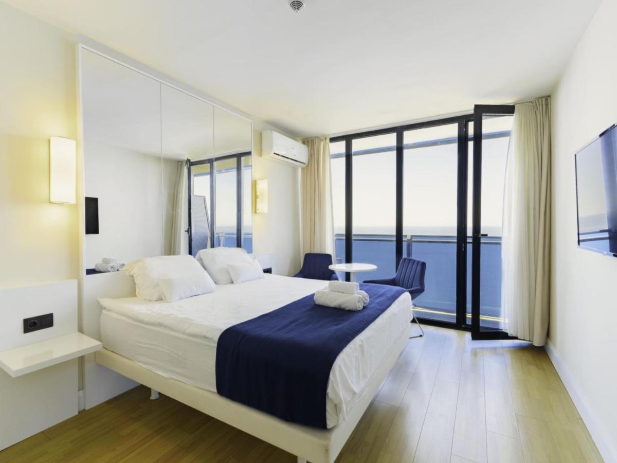 Black Sea Apartment In Orbi City Batumi Exterior foto